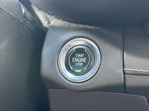 Used 2022 Buick Envision Preferred FWD image 24