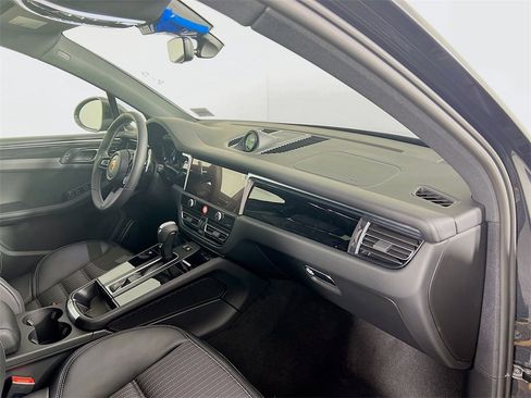 New 2026 Porsche Macan Turbo image 31