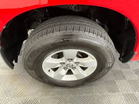 Used 2022 RAM 1500 Classic SLT RWD image 27