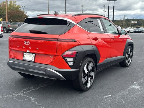 Used 2024 Hyundai Kona Limited image 3