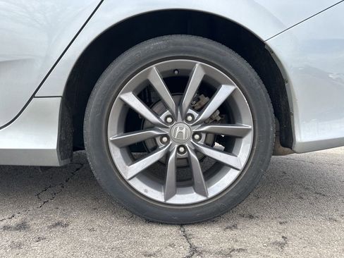 Used 2019 Honda Civic EX image 7