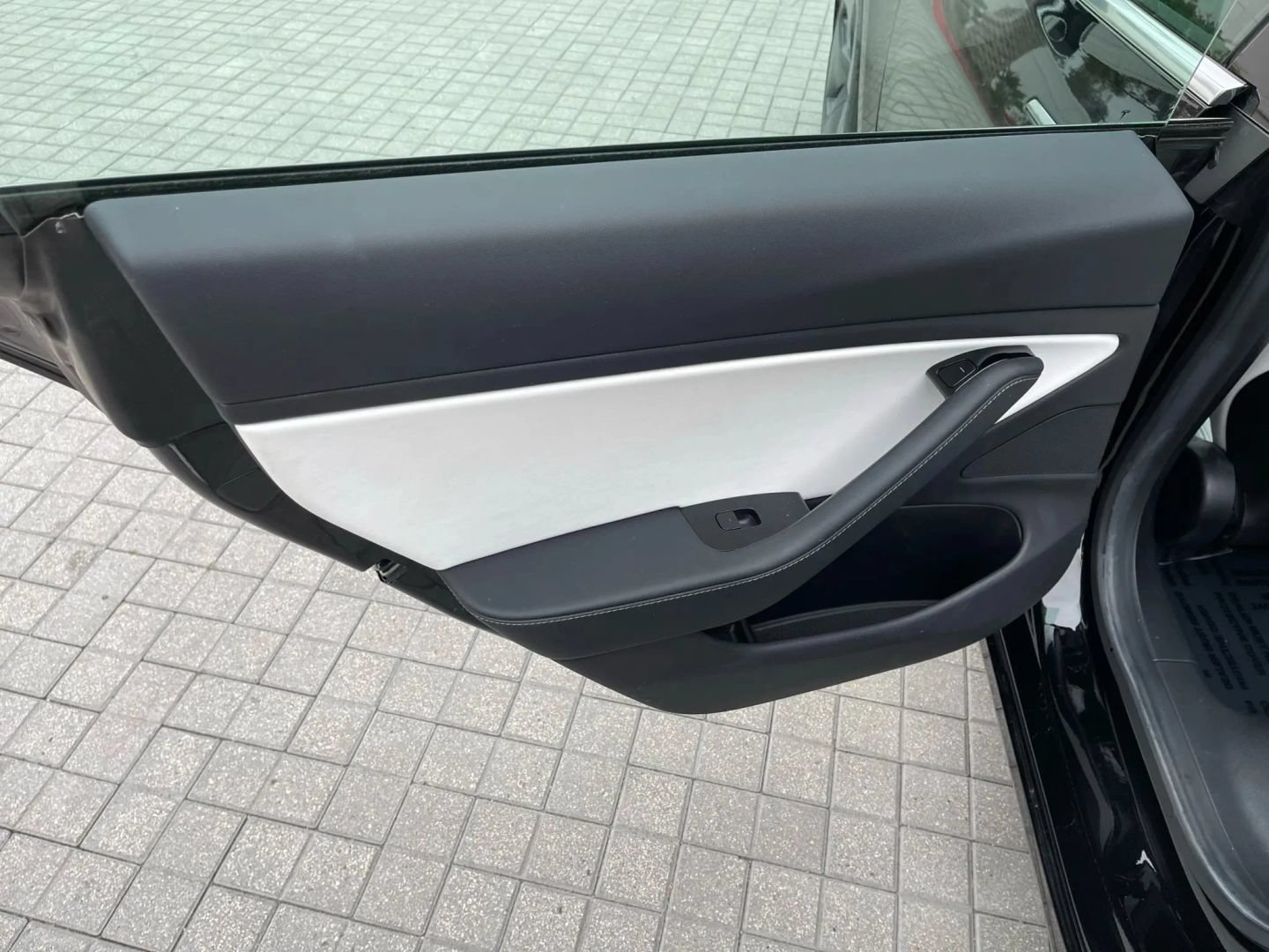 Used 2020 Tesla Model 3 Standard Range RWD image 28