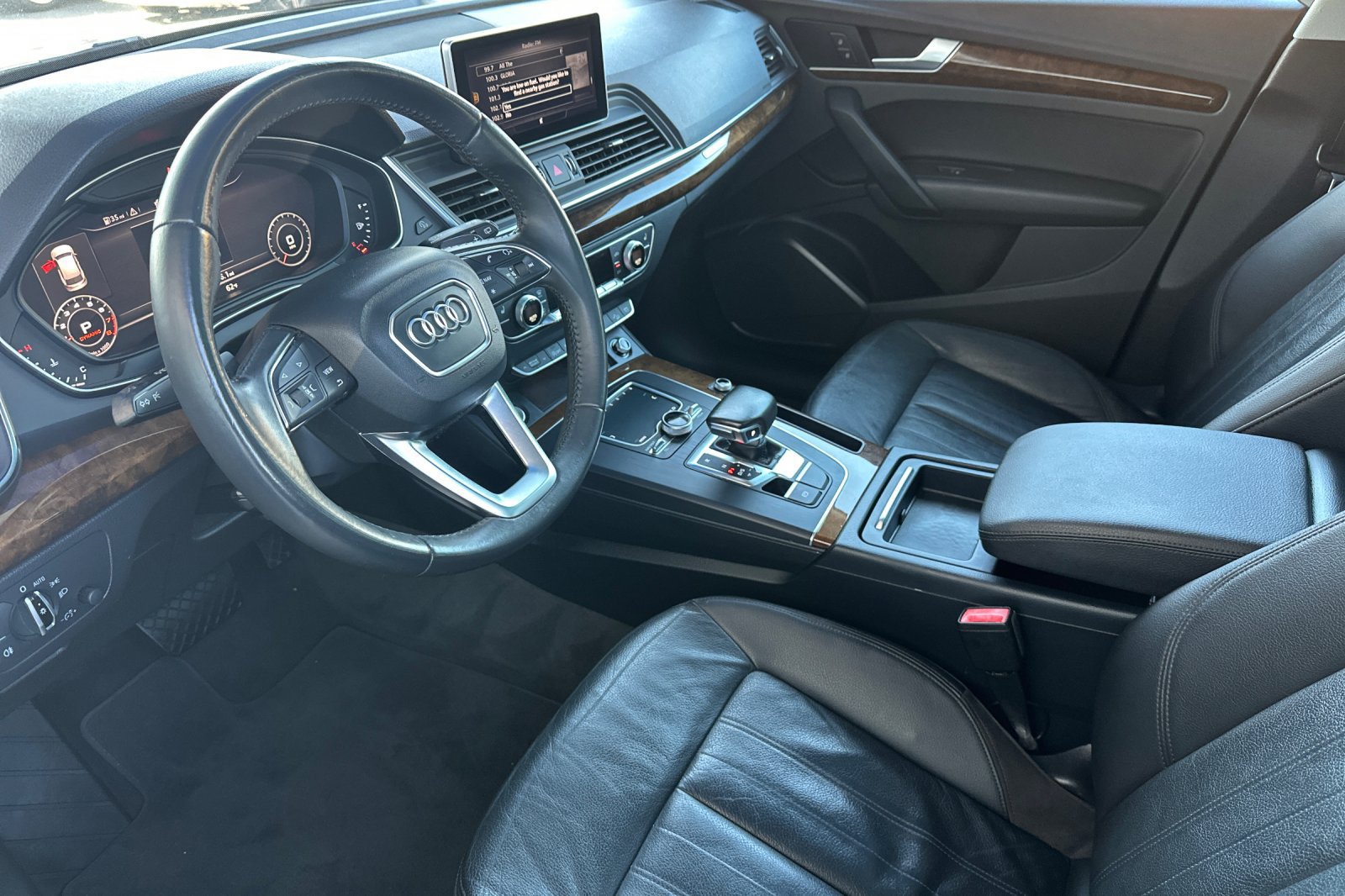Used 2018 Audi Q5 2.0T Premium Plus w/ Premium Plus Package AWD/4WD image 12