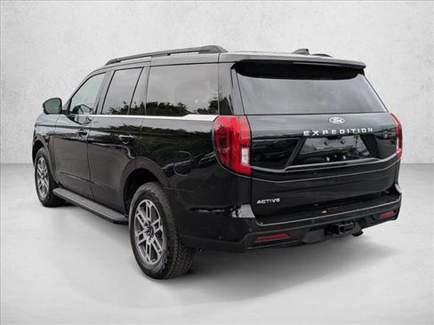 Used 2025 Ford Expedition Active image 8