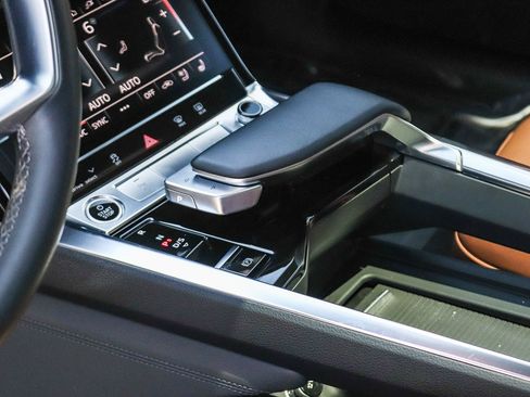 Certified 2024 Audi Q8 e-tron Premium Plus w/ Premium Plus Package AWD/4WD image 22