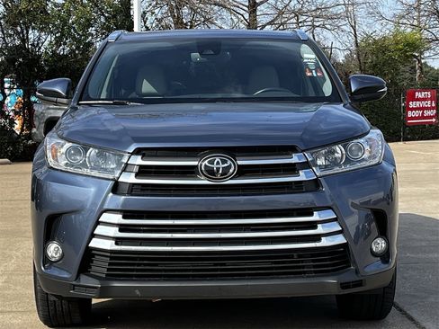Used 2018 Toyota Highlander Limited image 7