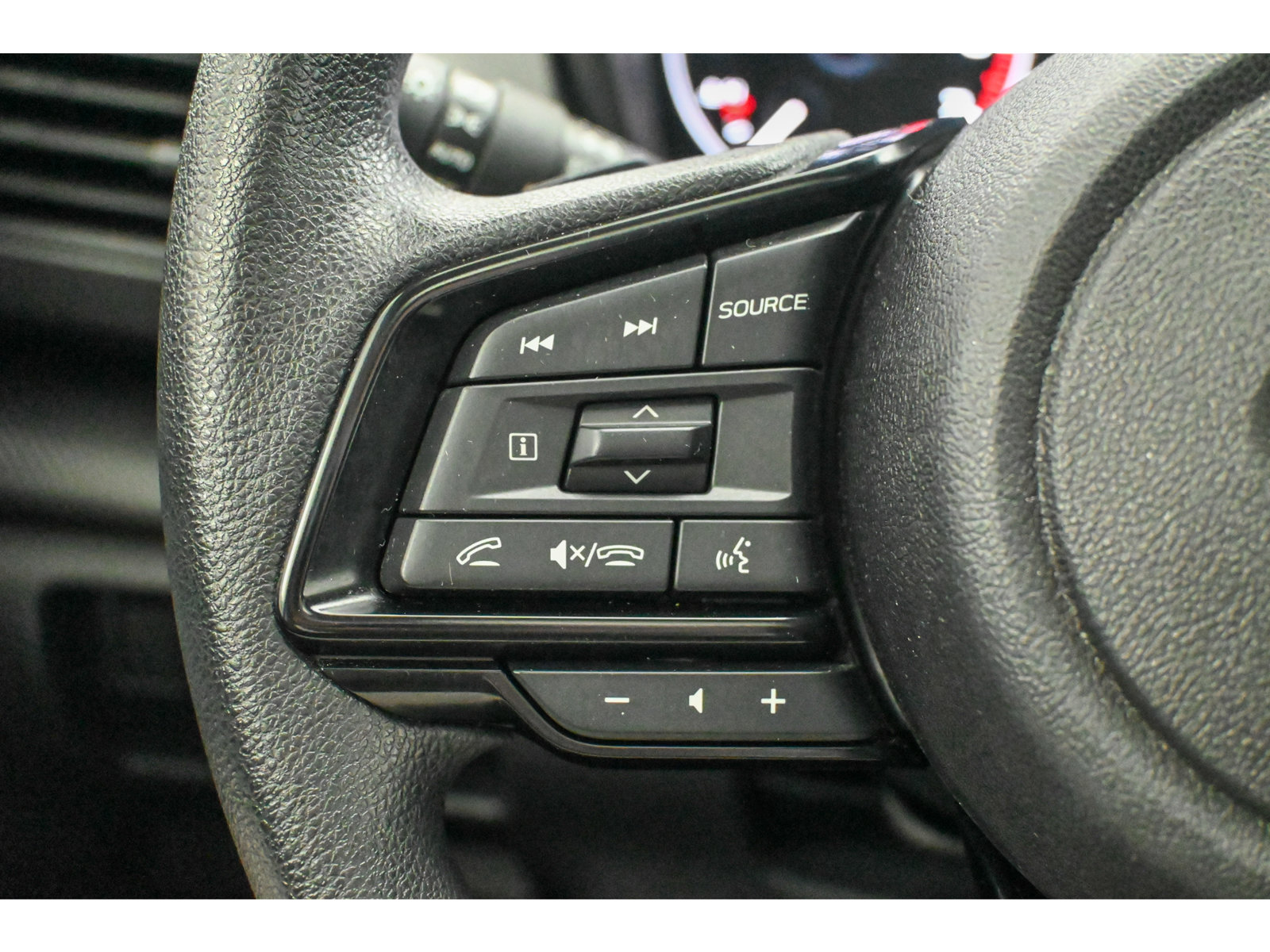 Used 2025 Subaru Crosstrek 2.5i Premium AWD/4WD image 36