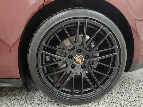 Used 2021 Porsche Panamera 4 AWD/4WD image 37