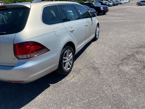 Used 2011 Volkswagen Jetta TDI FWD image 7