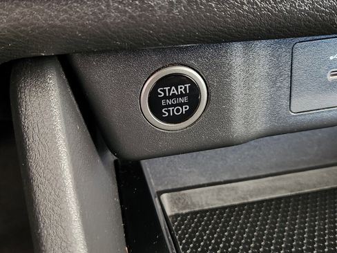 Used 2023 Nissan Rogue SV image 21