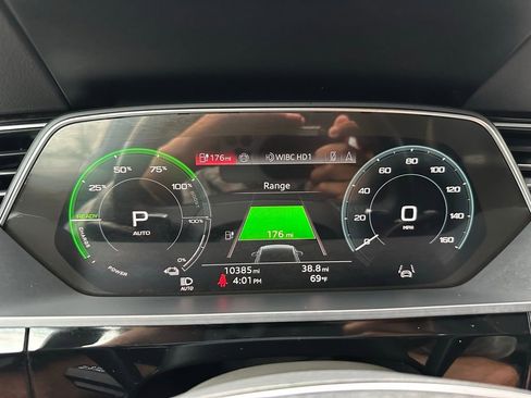 Used 2024 Audi Q8 e-tron Premium Plus w/ Premium Plus Package image 53