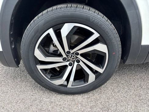 Used 2023 Volkswagen Atlas SEL AWD/4WD image 7