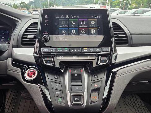 Used 2023 Honda Odyssey Touring image 13
