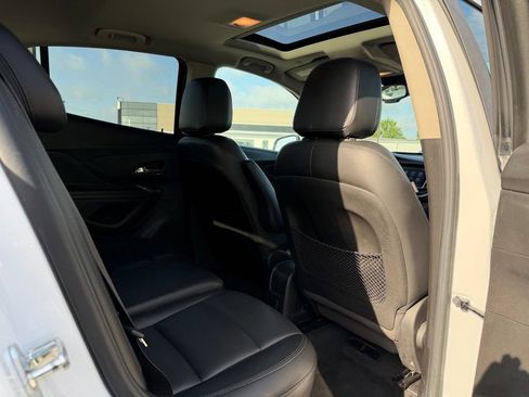 Used 2018 Buick Encore Essence FWD image 29