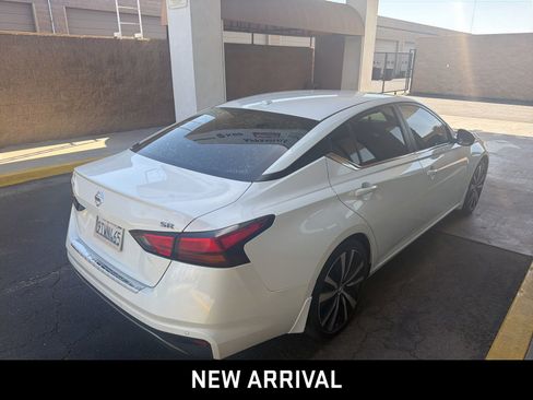 Used 2022 Nissan Altima 2.5 SR FWD image 4