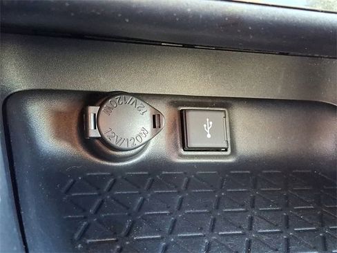 Used 2021 Toyota RAV4 XLE image 24