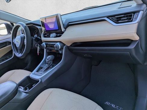 Used 2024 Toyota RAV4 LE image 21