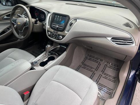 Used 2018 Chevrolet Malibu LT image 25