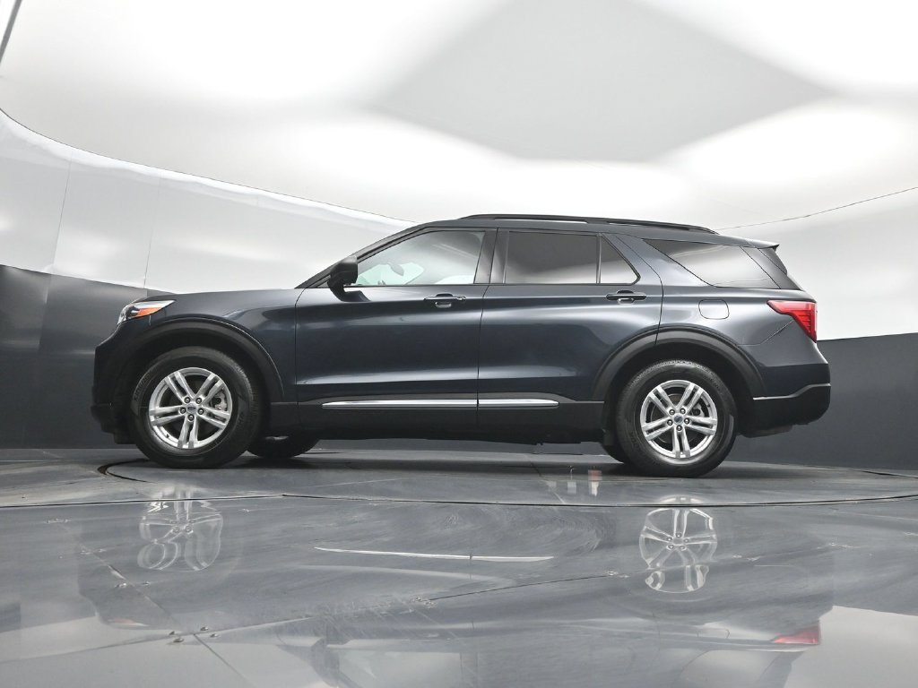 Used 2023 Ford Explorer XLT RWD image 7