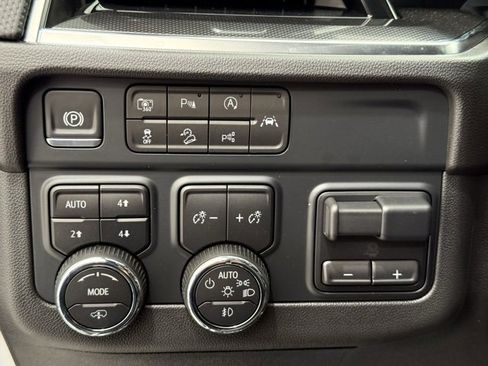 New 2025 Chevrolet Suburban RST w/ RST Capability Package image 37