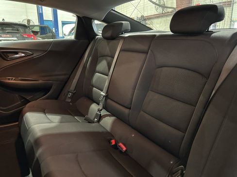 Used 2023 Chevrolet Malibu LT FWD image 32