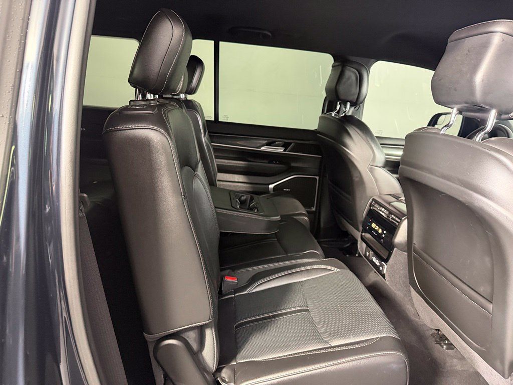 Certified 2023 Jeep Wagoneer 4WD image 20