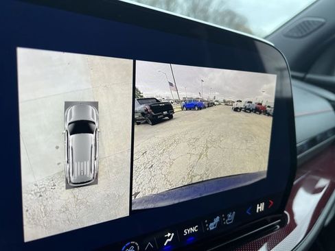 New 2026 Chevrolet Traverse RS w/ LPO, Floor Liner Package image 15