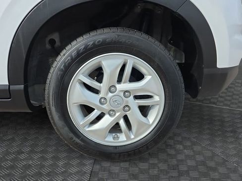 Used 2021 Hyundai Venue SE image 34