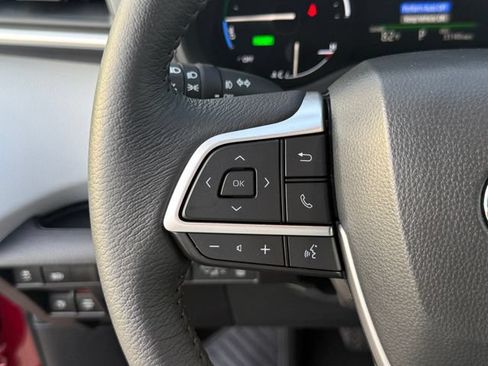 Used 2026 Toyota Sienna XLE FWD image 15