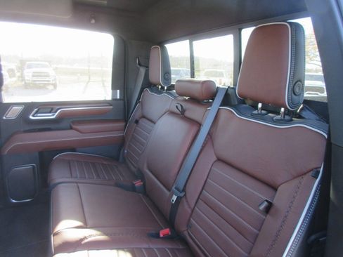 New 2026 GMC Sierra 2500 Denali Ultimate image 15