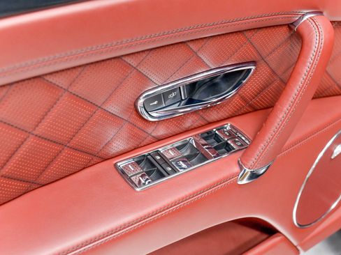 Used 2017 Bentley Flying Spur S W12 AWD/4WD image 11