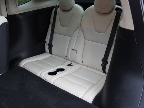 Used 2018 Tesla Model X 100D image 22