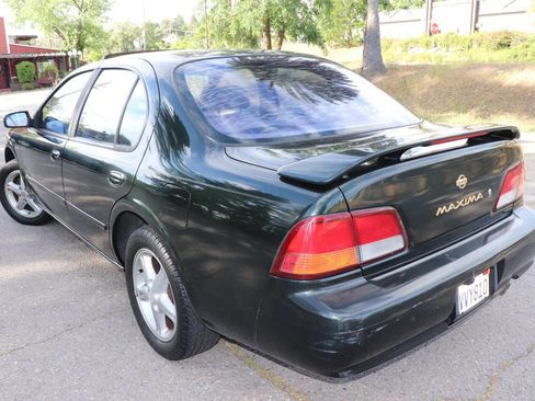 Used 1997 Nissan Maxima GXE FWD image 5