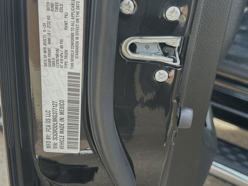 New 2024 RAM 3500 Big Horn w/ Sport Appearance Package AWD/4WD image 25