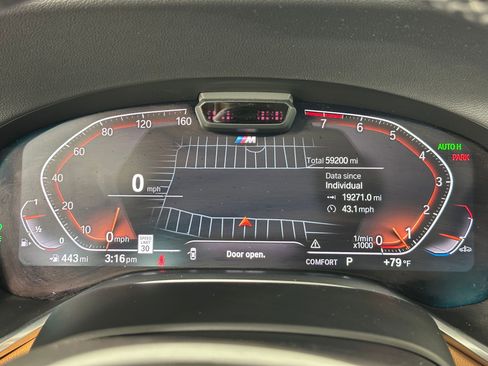 Used 2021 BMW 740i w/ M Sport Package image 18