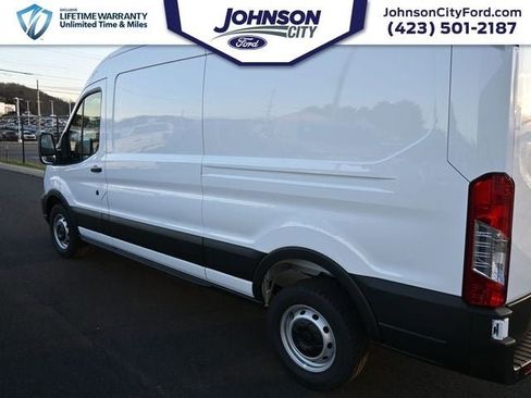 New 2026 Ford Transit 250 148 Medium Roof image 4