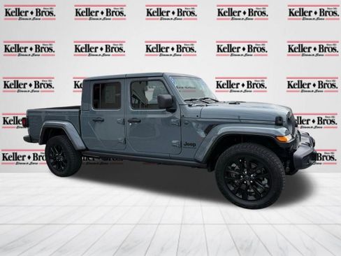 Certified 2025 Jeep Gladiator Nighthawk image 26