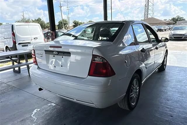 Used 2007 Ford Focus SES FWD image 9
