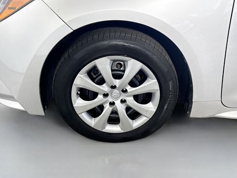Used 2022 Toyota Corolla LE FWD image 37