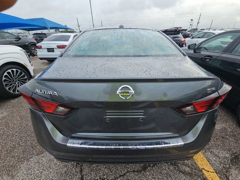 Used 2021 Nissan Altima 2.5 SR FWD image 8