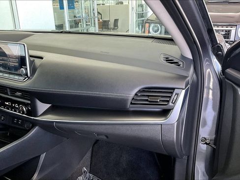 Used 2026 Nissan Rogue SV w/ Cold Weather Package AWD/4WD image 26