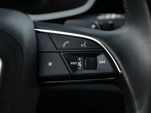 Used 2024 Audi Q3 2.0T Premium image 35