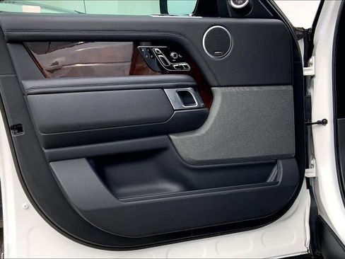Used 2021 Land Rover Range Rover P525 Westminster Edition image 19