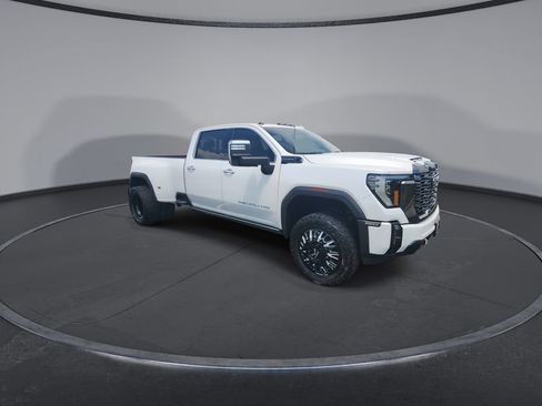 Used 2024 GMC Sierra 3500 Denali Ultimate AWD/4WD image 2