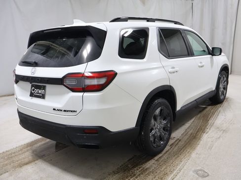 New 2026 Honda Pilot Black Edition image 5