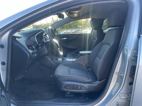 Used 2018 Chevrolet Malibu LT image 22