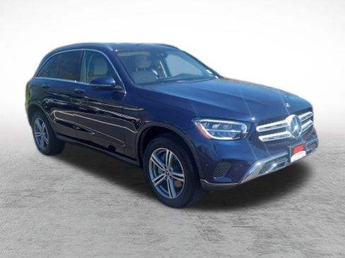 Used 2022 Mercedes-Benz GLC 300 4MATIC image 3
