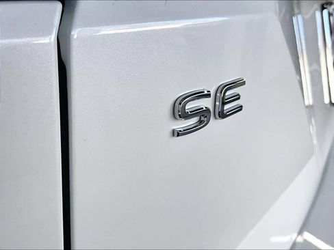 New 2026 Volkswagen Atlas SE image 26