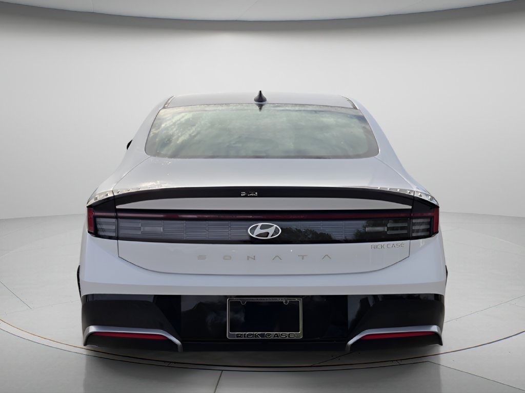 New 2026 Hyundai Sonata SEL FWD image 4
