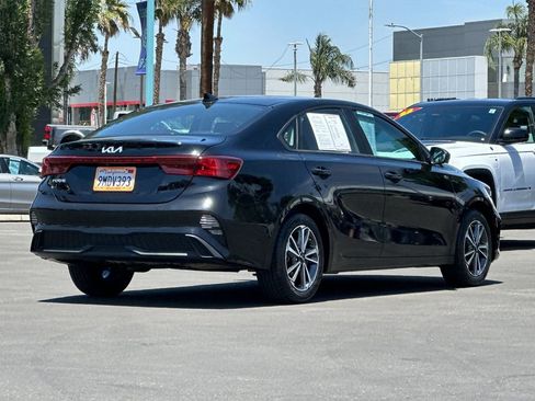 Used 2023 Kia Forte LXS FWD image 3